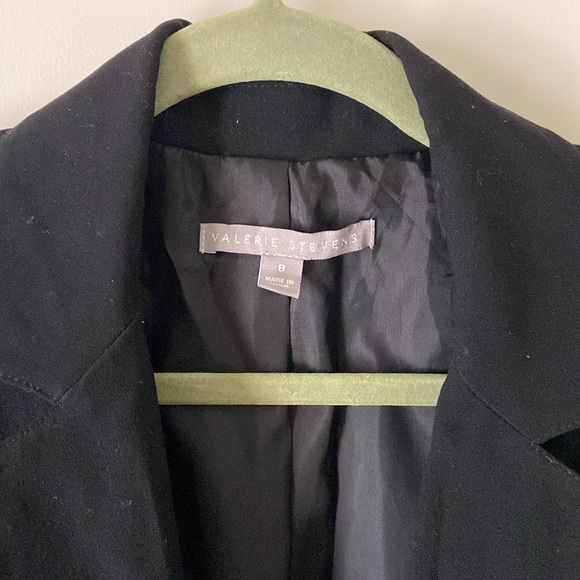 Valerie Steven’s blazer - Picture 2 of 5